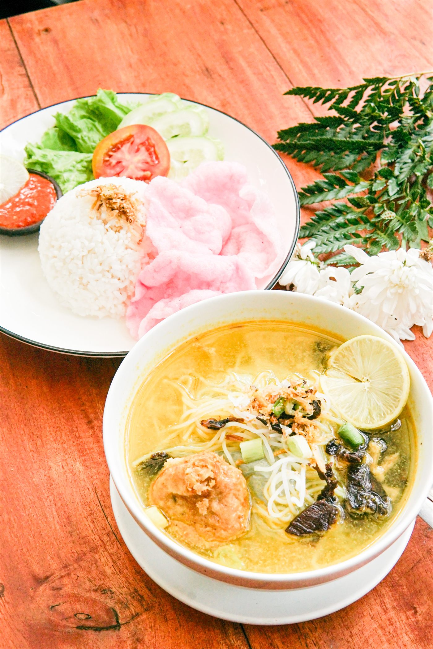 Soto Padang Daging Crispy (+ Nasi)